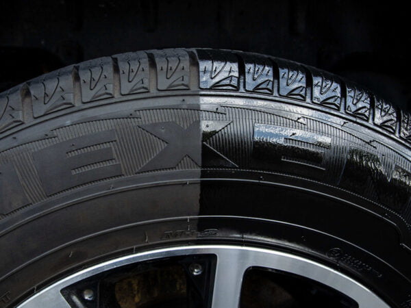 Чернение шин Meguiar's NXT Generation Insane Shine Tire Coating