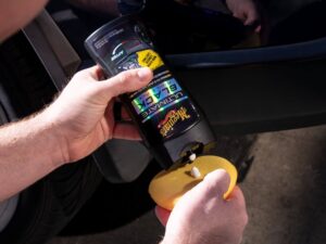 Чернения внешнего пластика Meguiar's Ultimate Black Plastic Restorer Lotion