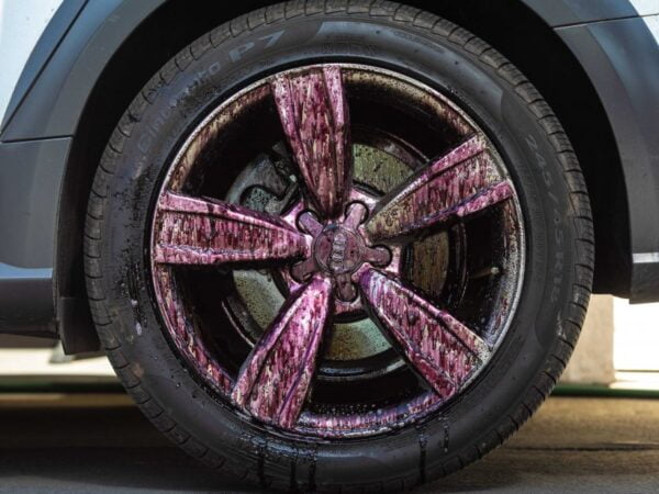 Очиститель дисков с реагентом Meguiar's Ultimate All Wheel Cleaner