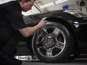 Чернение резины Meguiar's Ultimate Insane Shine ™ Tire Coating