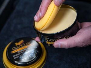Твердый воск карнауба Meguiar's Gold Class Carnauba Plus Paste Wax
