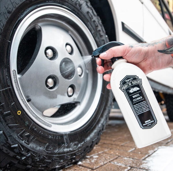 Очиститель дисков с реагентом Meguiar's Mirror Bright Wheel Cleaner